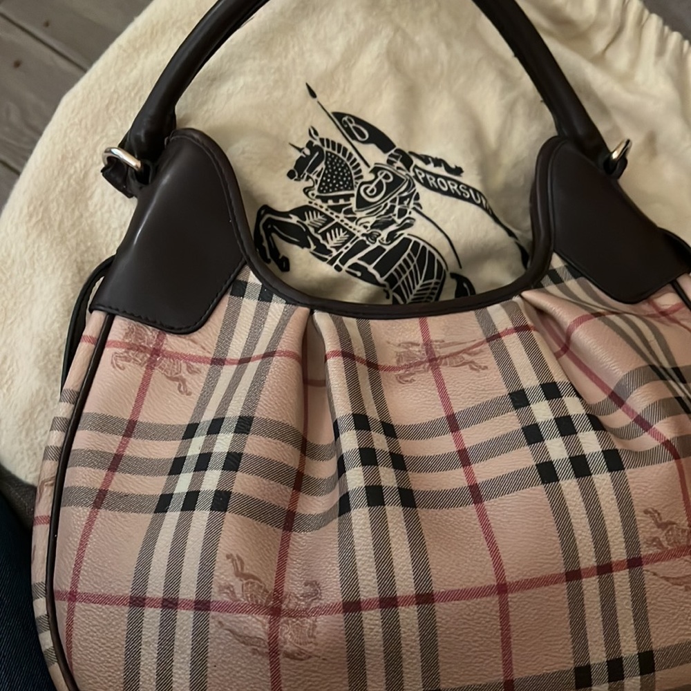 Burberry purse - Picture 2 of 9